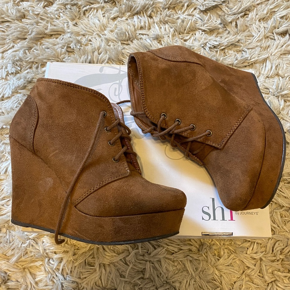 Chestnut booties - Picture 2 of 12